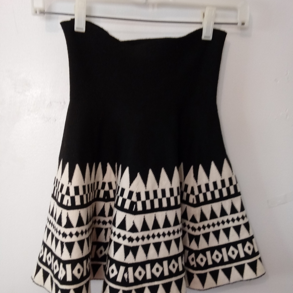 Connection 18 Skirt